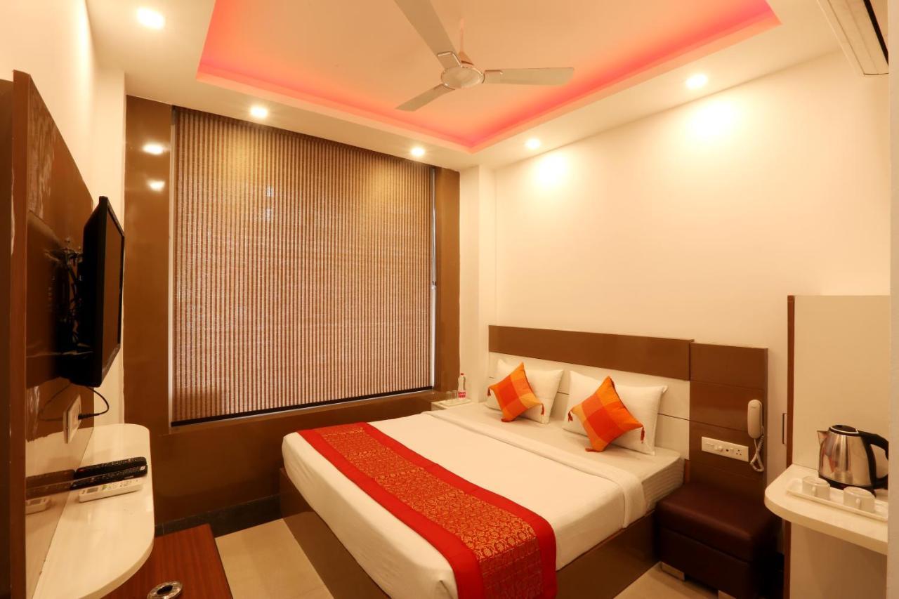 Hotel Square Stay Ню Делхи Екстериор снимка