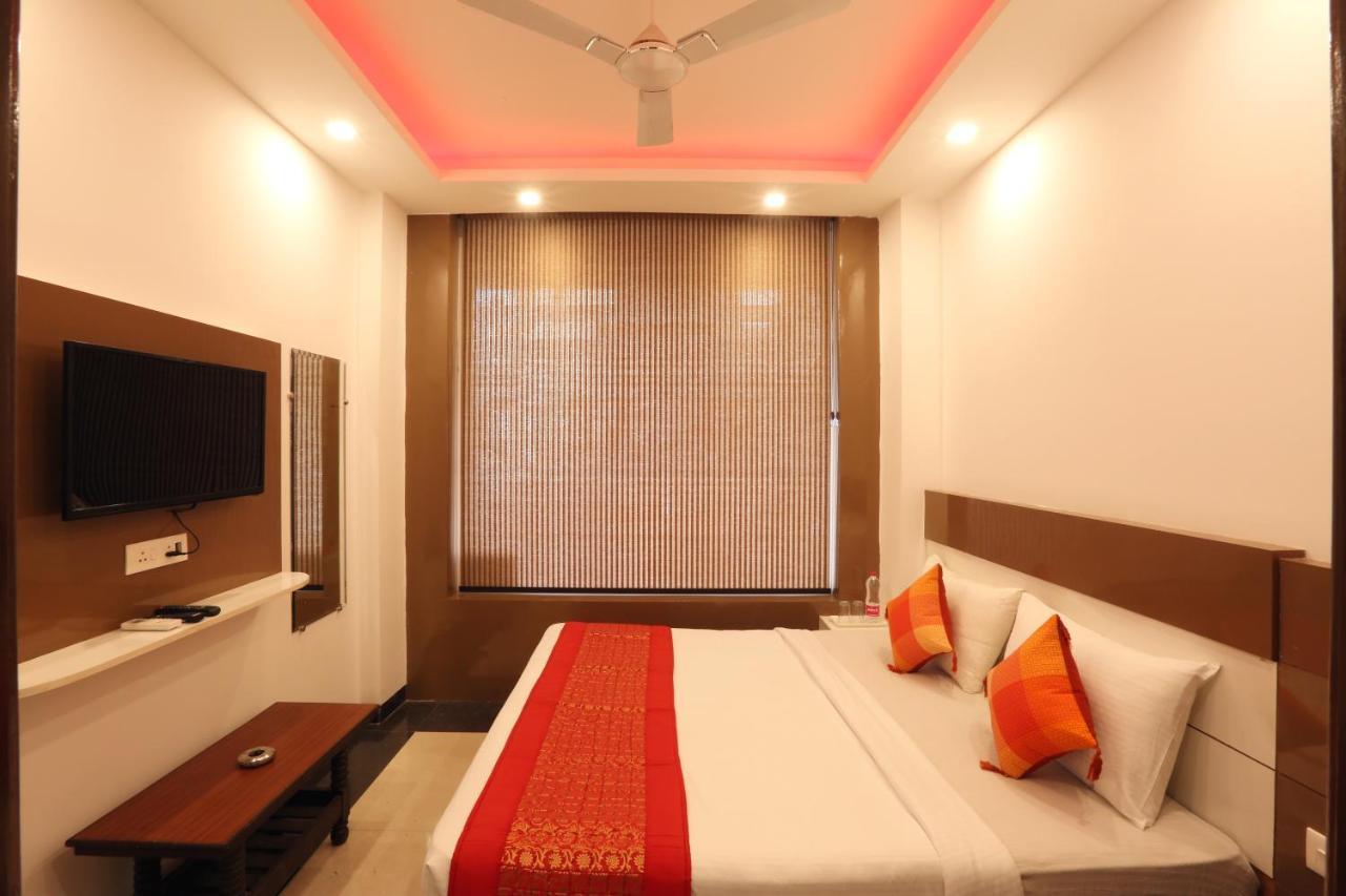 Hotel Square Stay Ню Делхи Екстериор снимка