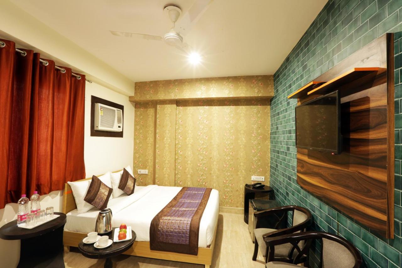 Hotel Square Stay Ню Делхи Екстериор снимка